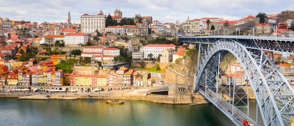 Lufthansa Airport Porto Office in Portugal