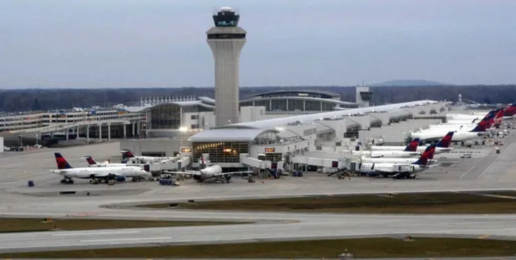 Frontier Airlines Detroit Metro Airport office in Michigan