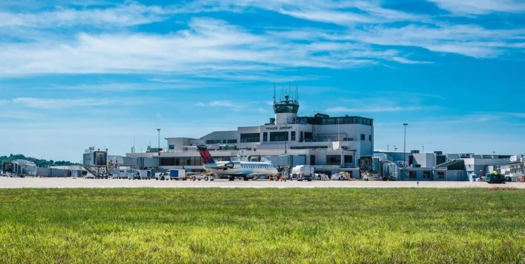 Spirit Airlines Yeager Airport Office in Charleston